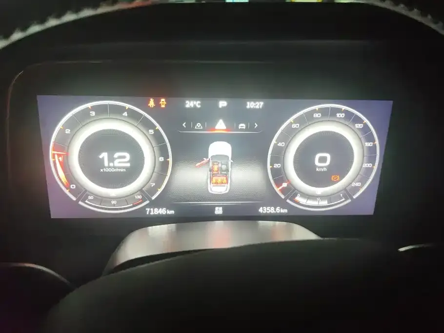 Hongqi HS5 Facelift 2.0T Smart Flag Enjoyment AWD Edition 2022 — фото 14