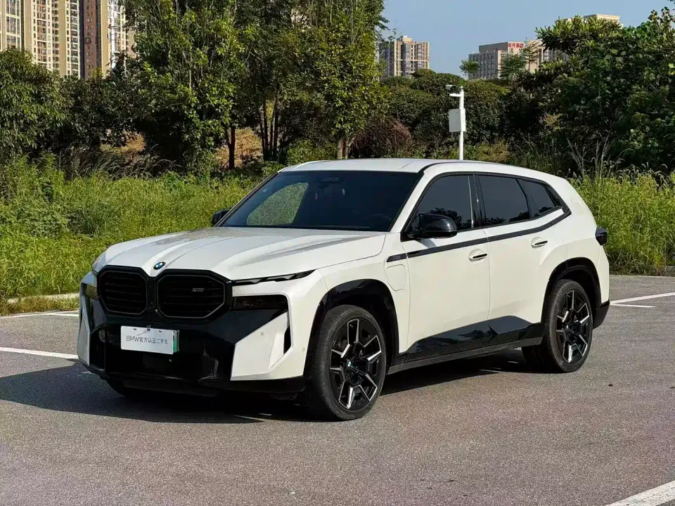 BMW XM 50e 2024