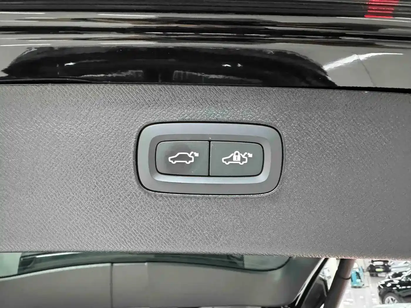 Volvo XC90 Plug-in Hybrid T8 Smart Premium Luxury 7-Seater 2025 — фото 19