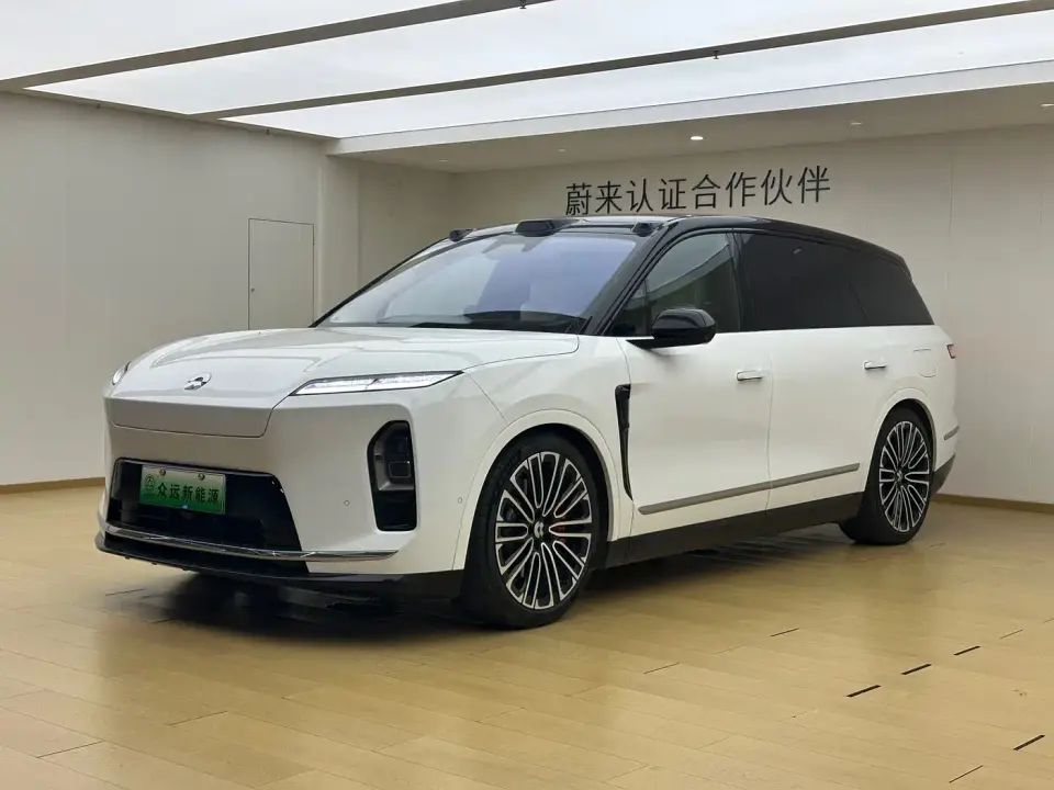 NIO ES8 Base Model 2025