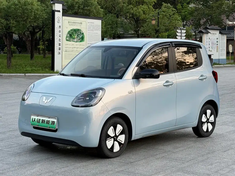 Wuling Motors Hongguang MINIEV 4-Door Advanced 2025