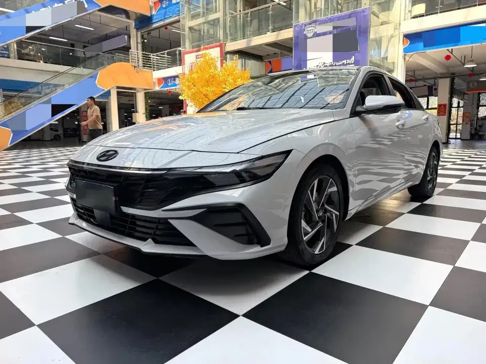 Hyundai Elantra Model 1.5L CVT LUX Premium Edition 2023