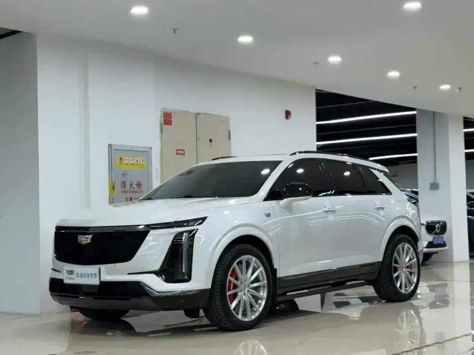 Cadillac XT5 Model 2.0T Platinum 2024