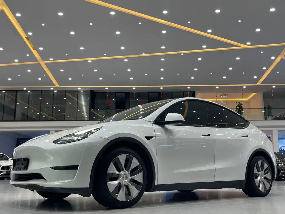 Tesla Model Y Facelift Rear-Wheel Drive Version 2023