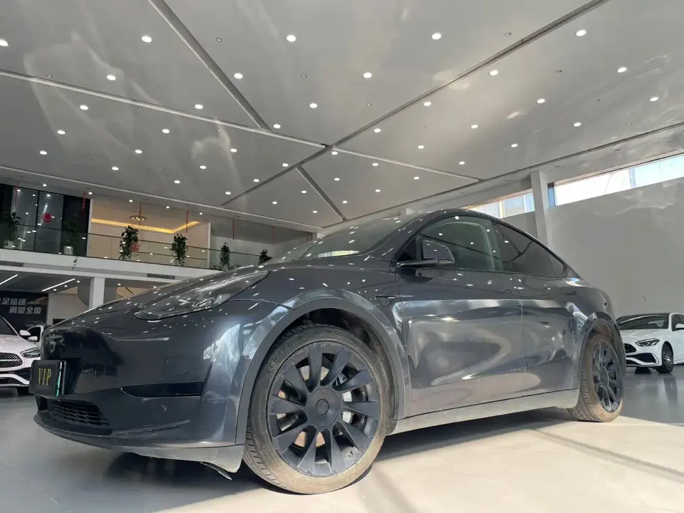 Tesla Model Y Facelift Rear-Wheel Drive Version 2023