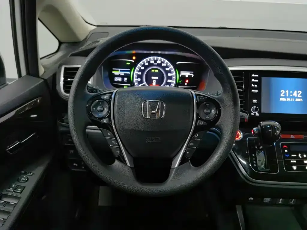 Honda Odyssey 2.0L Sharp Smart Edition 2021 — фото 11