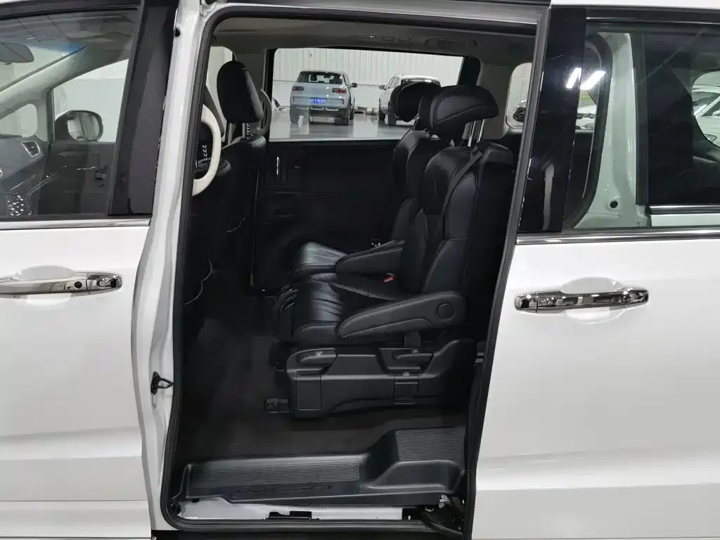 Honda Odyssey 2.0L Sharp Smart Edition 2021 — фото 15