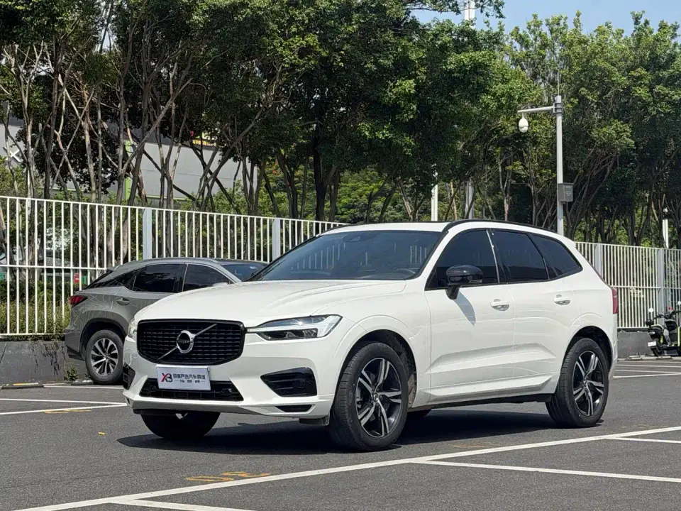 Volvo XC60 T5 AWD R-Design 2021