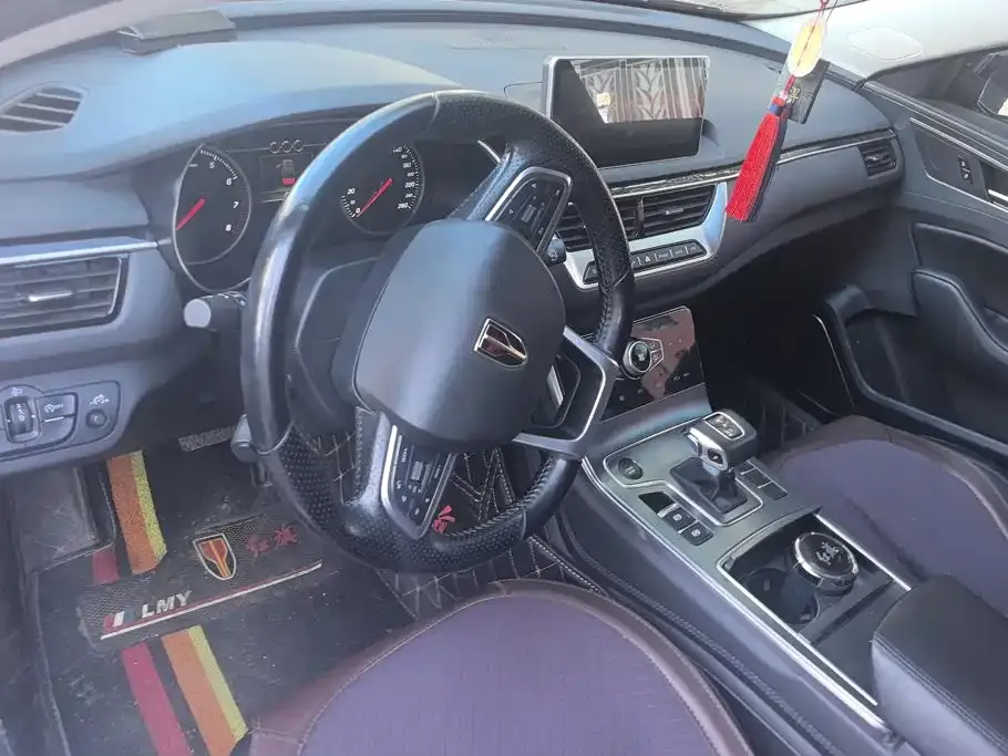 Hongqi H5 Classic Facelift 1.5T DCT Flag Rhythm Edition 2022 — фото 12