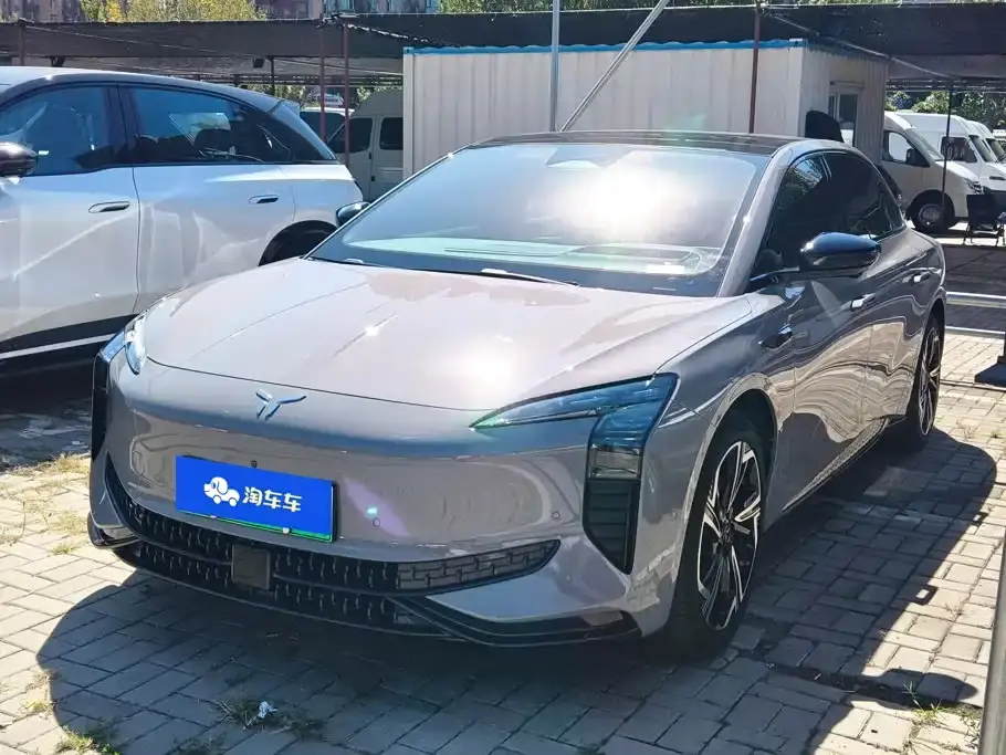 Hongqi EH7 Model 760 Pro+ AWD 2024