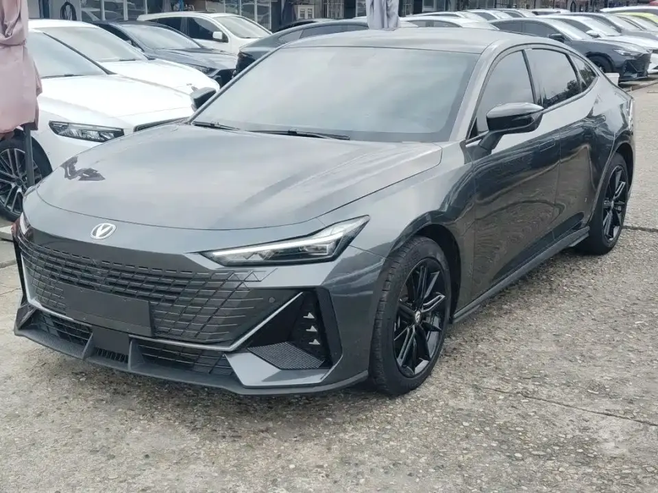 Changan UNI-V 1.5T Premium Model 2022