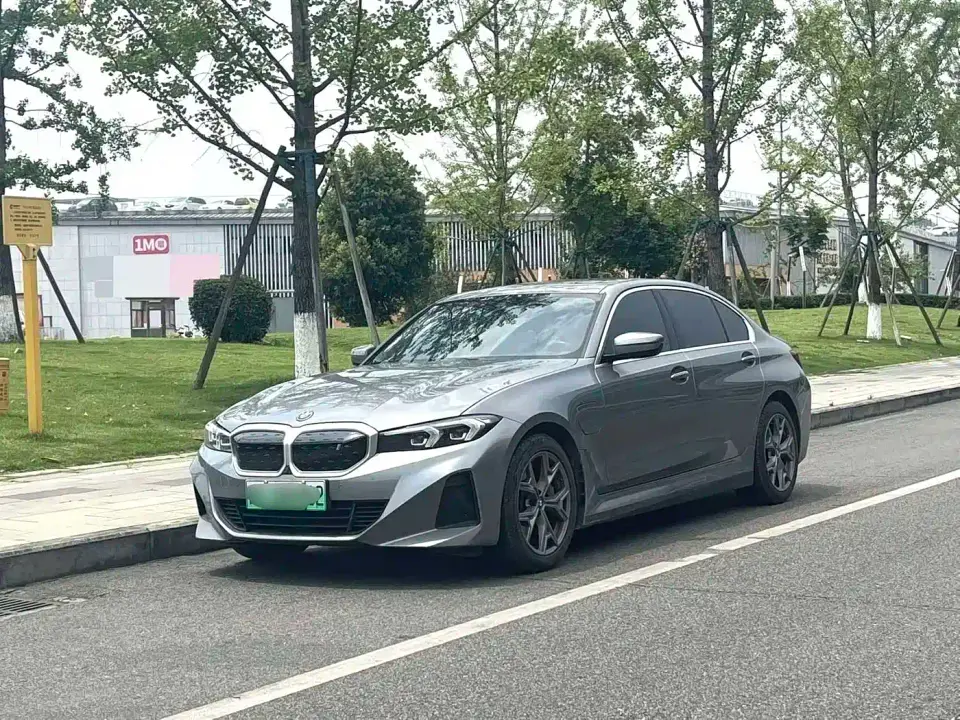 BMW i3 eDrive 35 L 2022