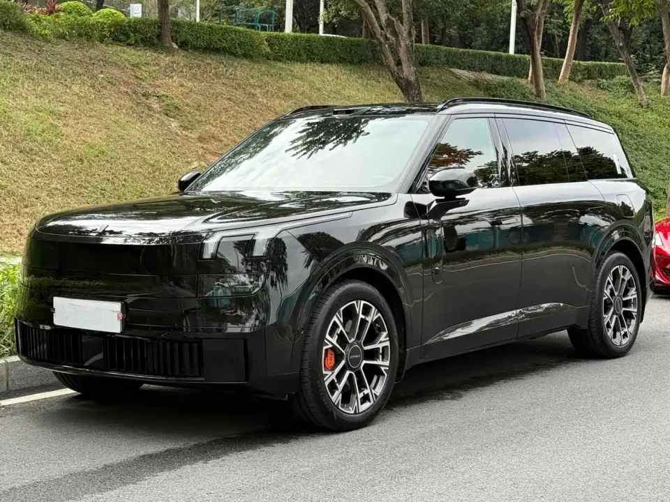 Lynk & Co 900 1.5T Ultra 2025