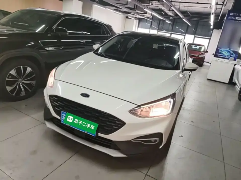 Ford Focus Active EcoBoost 180 Auto Trendy Edition 2020