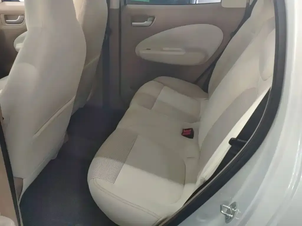 Wuling Motors Hongguang MINIEV 4-Door Advanced 2025 — фото 17