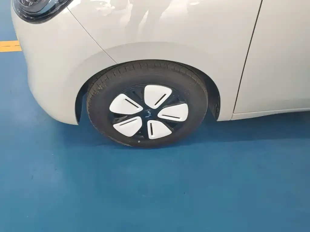 Wuling Motors Hongguang MINIEV 4-Door Advanced 2025 — фото 23