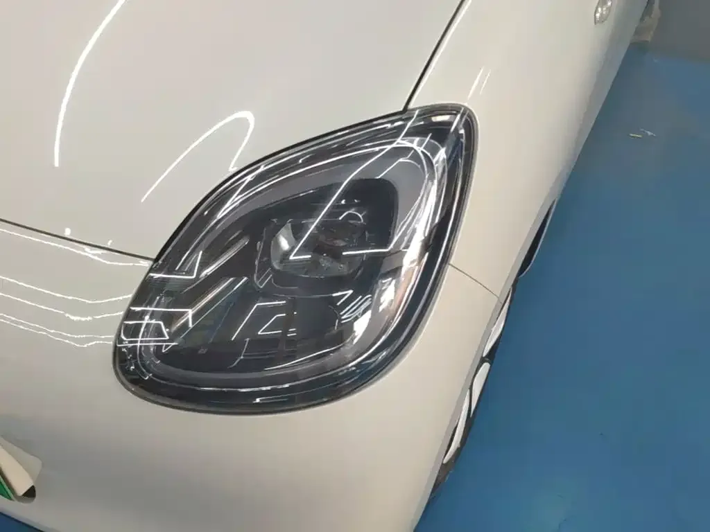 Wuling Motors Hongguang MINIEV 4-Door Advanced 2025 — фото 24