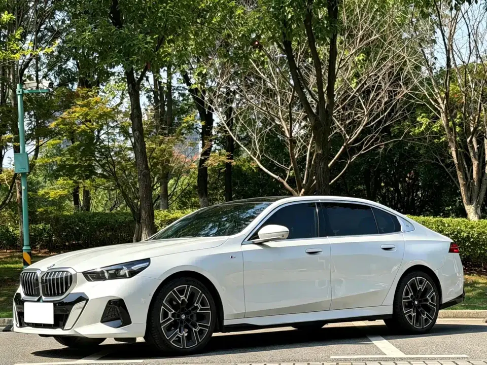 BMW 5 Series 530Li Premium M Sport Package 2025