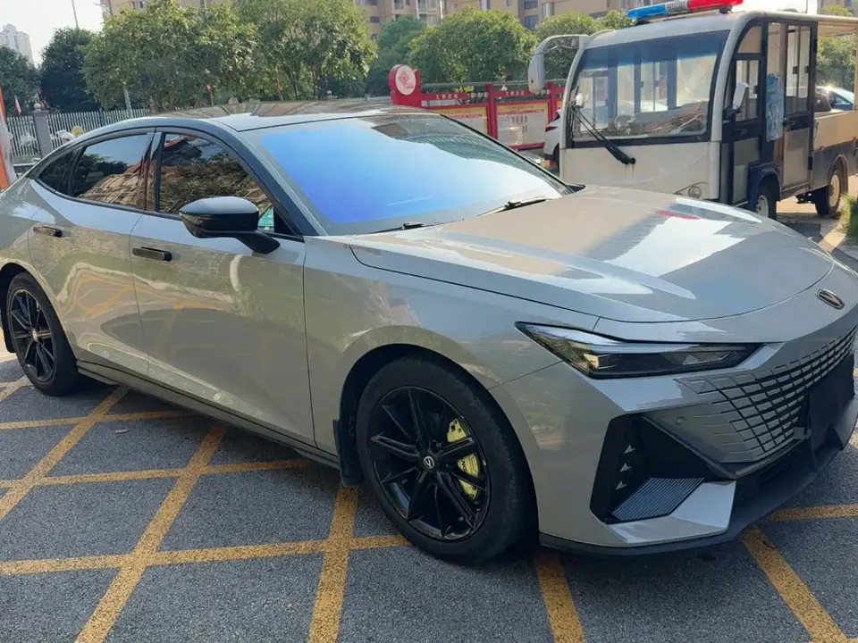 Changan UNI-V 1.5T Premium Model 2022