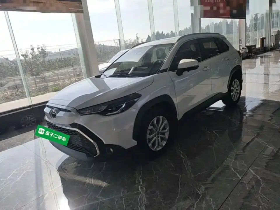 Toyota Frontlander 2.0L CVT Leading Edition 2023