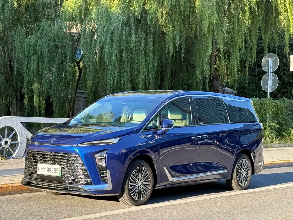 Buick GL8 New Energy Landglory Luxury Edition 7-Seater 2024