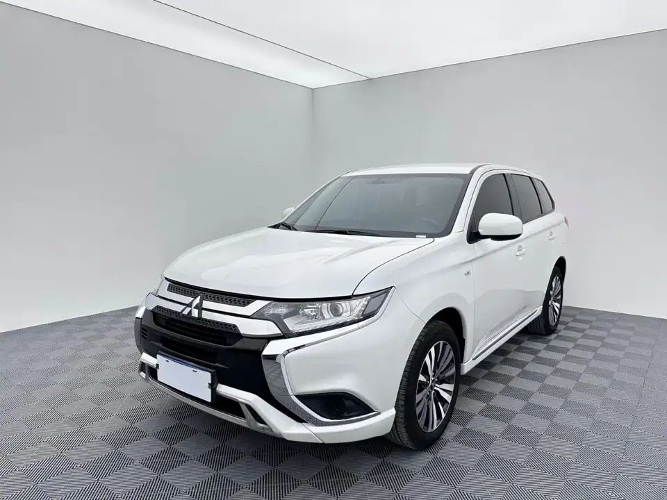 Mitsubishi Outlander Facelift 2.0L 2WD Comfort Edition 5-Seater 2022