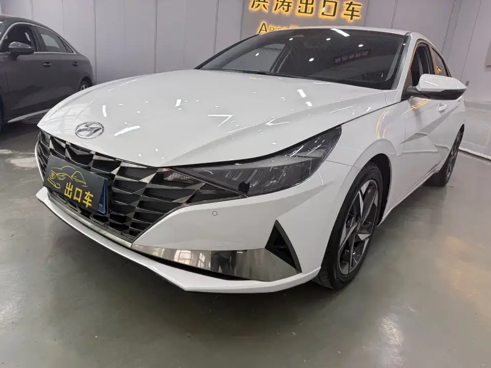 Hyundai Elantra 1.5L CVT LUX Premium Edition 2023