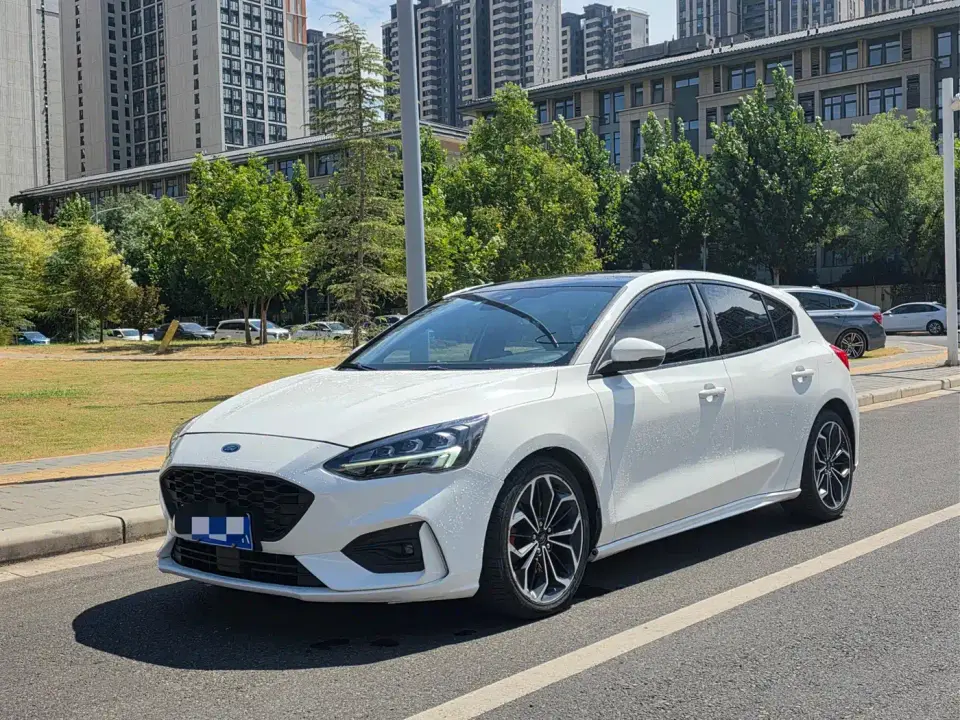 Ford Focus Hatchback EcoBoost 180 Automatic ST Line 2019