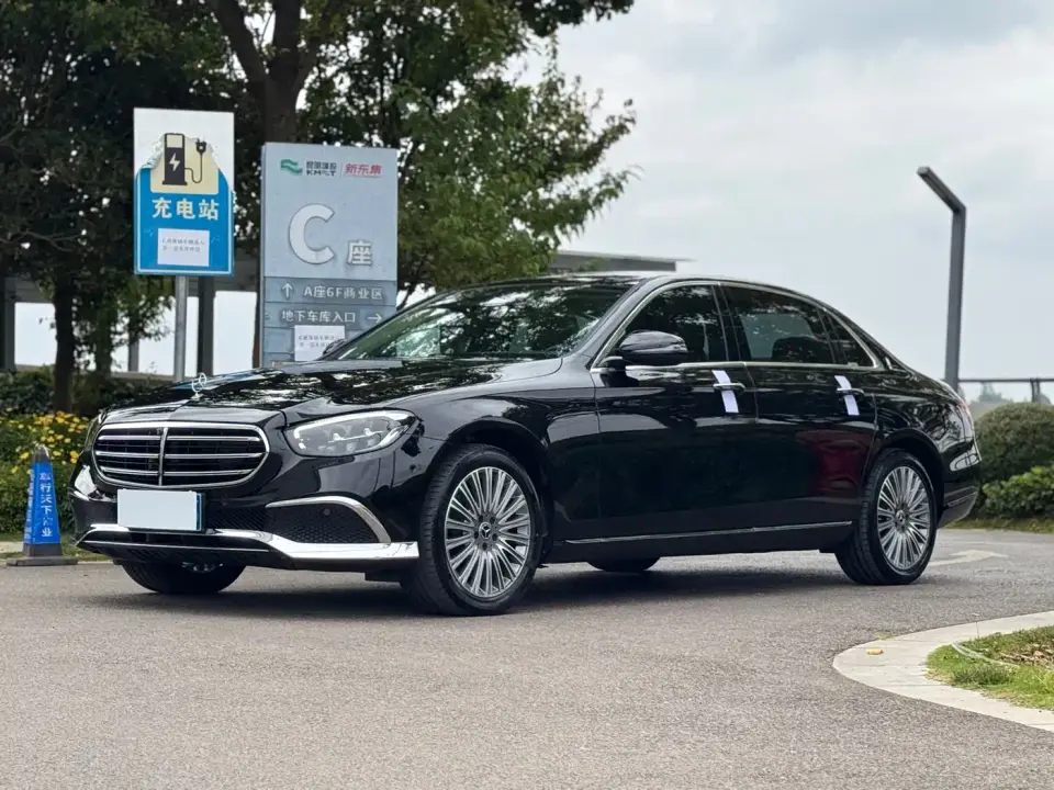 Mercedes-Benz E-Class Facelift E 300 L Luxury Style 2022