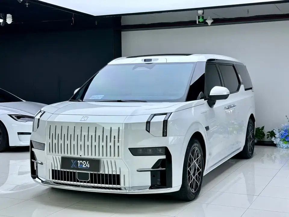 Zeekr 009 7-Seat Aisle Version 108kWh 2024