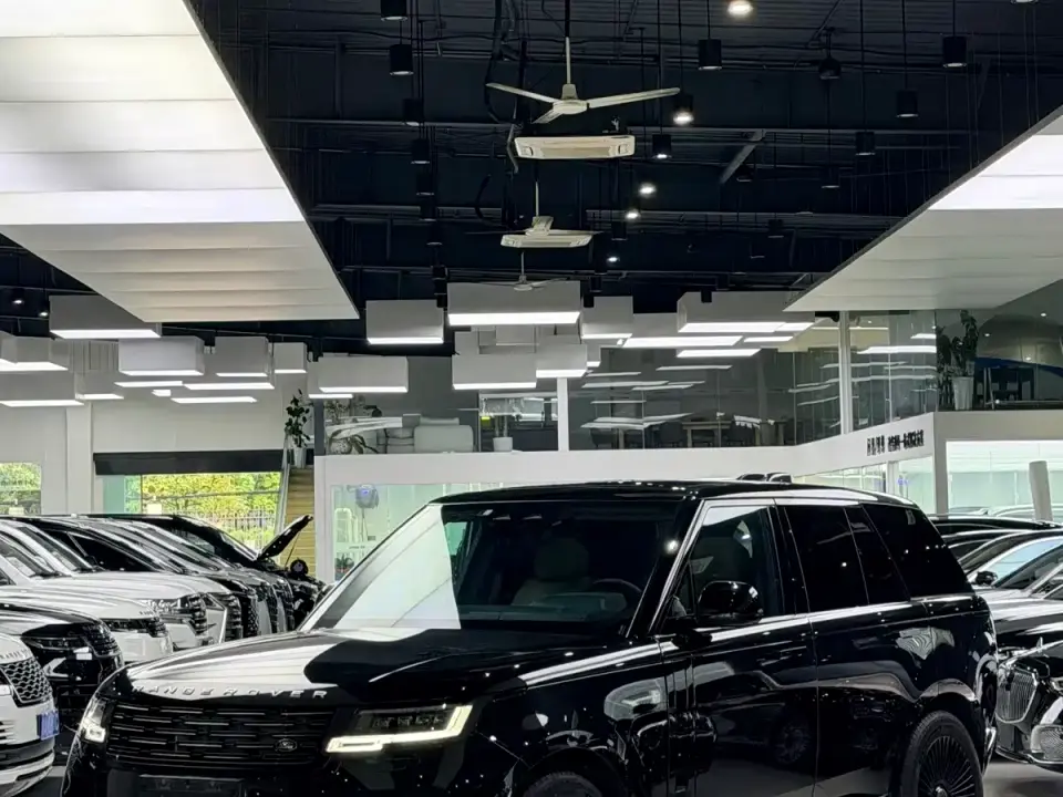 Land Rover Range Rover 3.0 L6 360PS Golden Age Edition 2025
