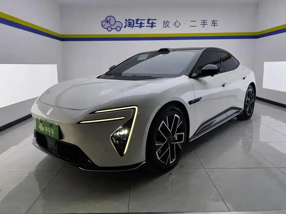 Avatr 06 Ultra Pure Electric Edition 2025