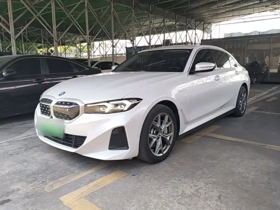 BMW i3 eDrive 35 L 2023
