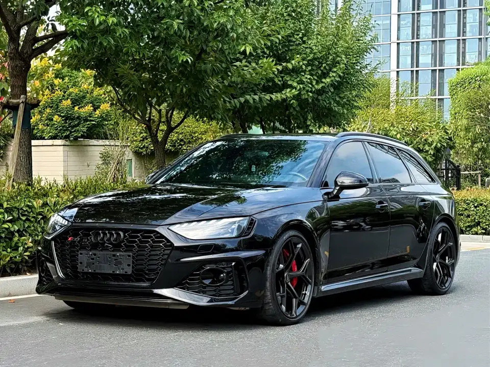 Audi RS 4 RS4 Avant Ultimate Edition 2025