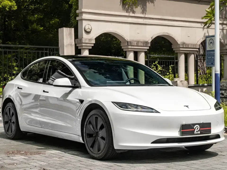 Tesla Model 3 Model Year Facelift Long Range Rear-Wheel Drive 2025