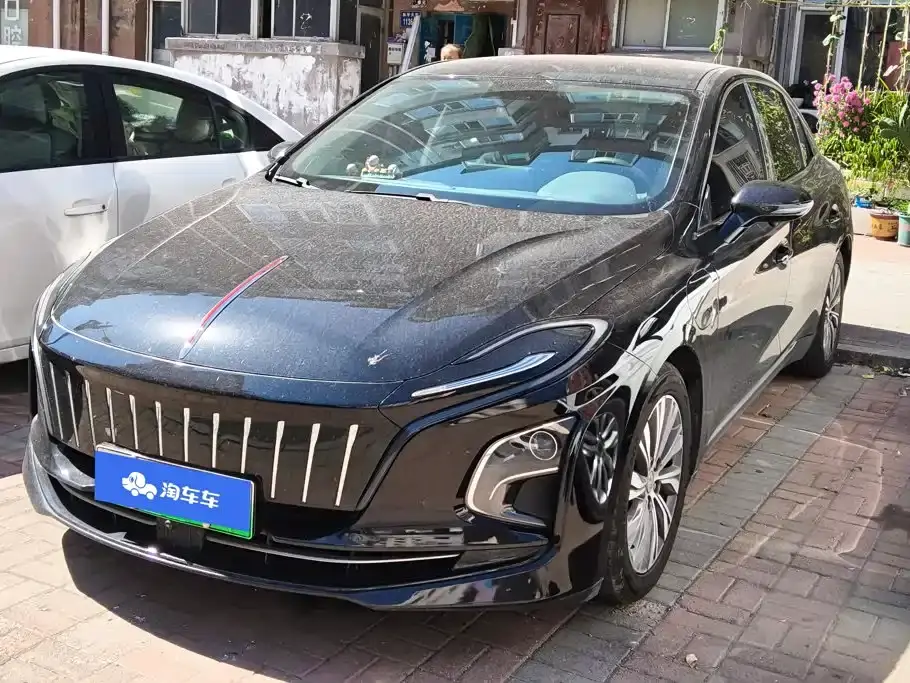 Hongqi E-QM5 620km PLUS 2024