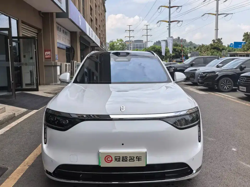 AITO Wenjie AITO M8 Extended Range Ultra 53.4kWh 6-Seater 2025