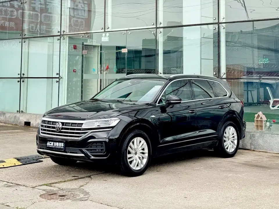 Volkswagen Touareg 2.0TSI R-Line Edition 2024