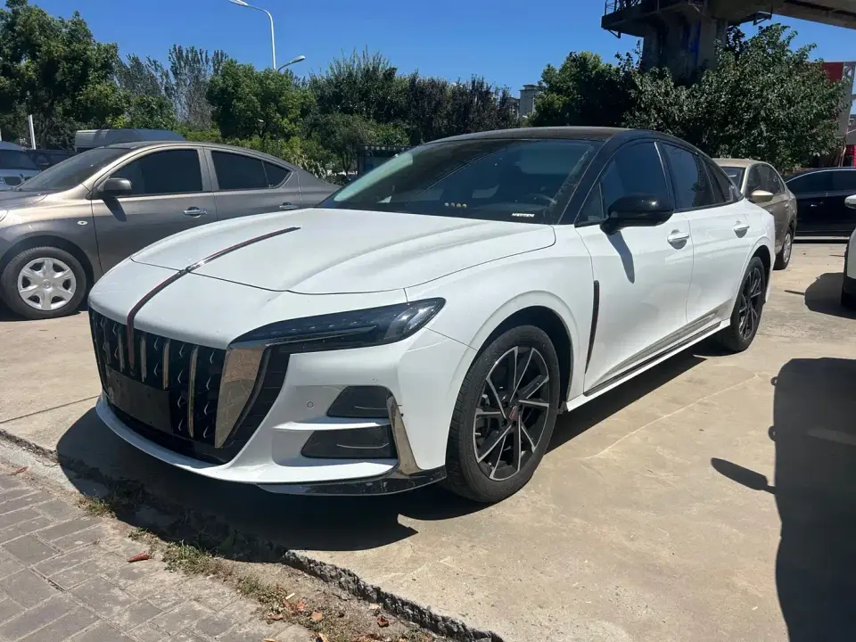 Hongqi H6 2.0T Elegance Edition 2024