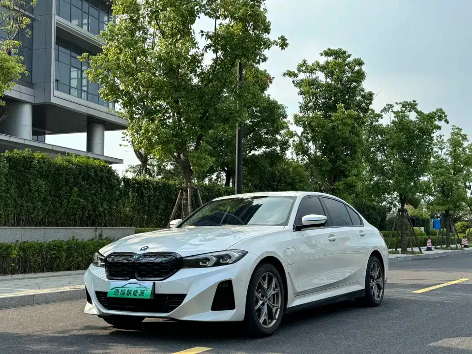 BMW i3 eDrive 35 L 2023