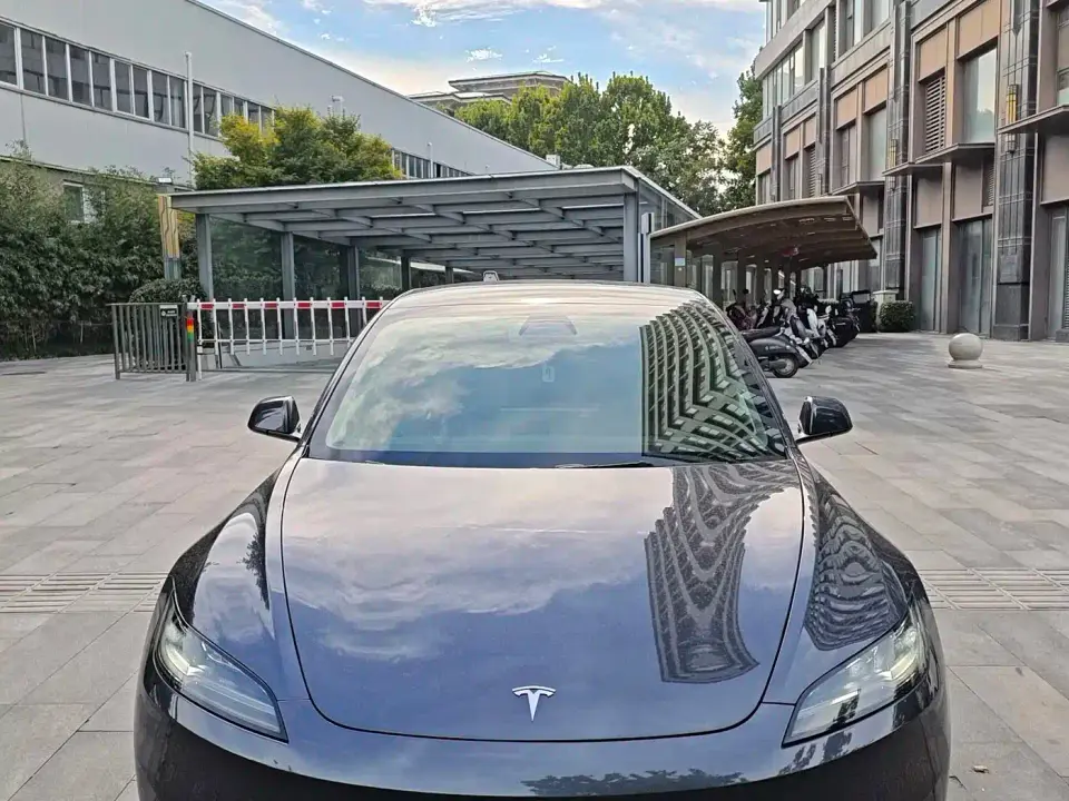 Tesla Model 3 Rear-Wheel Drive 2024