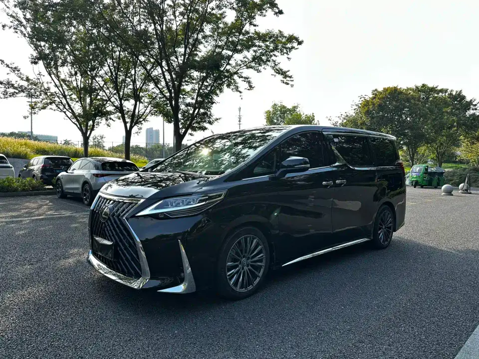 Toyota Vellfire Twin Engine 2.5L HV Luxury Edition 2020