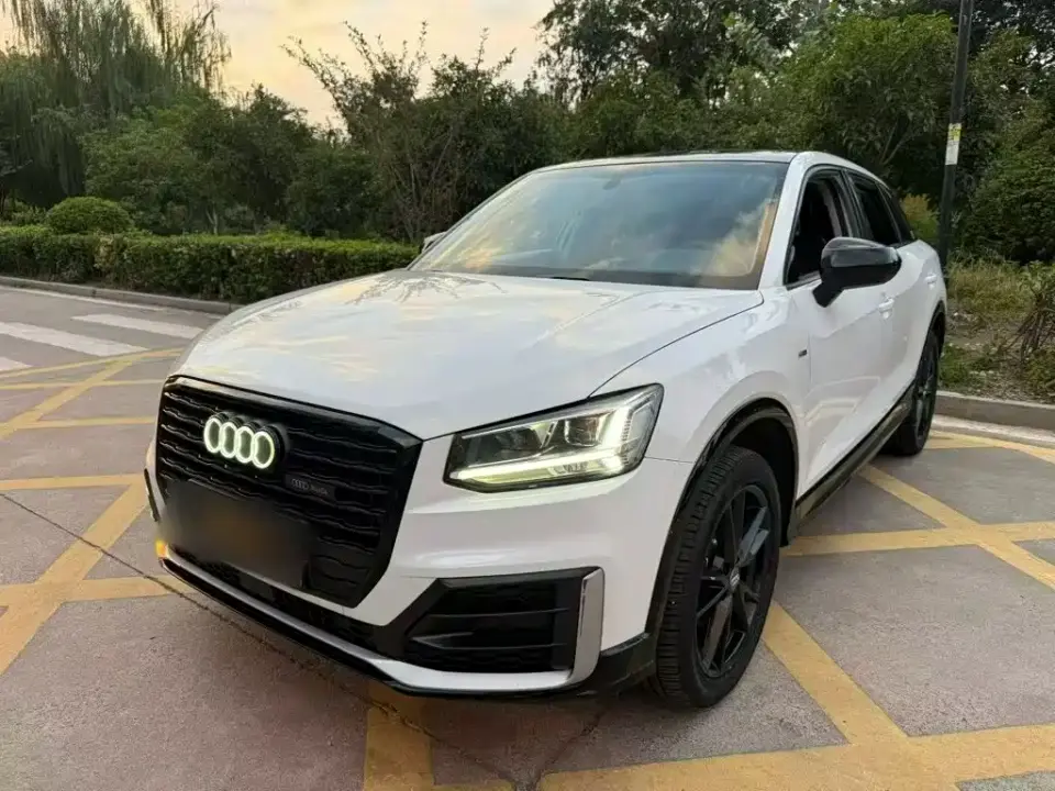 Audi Q2L Model 35 TFSI Fashion Dynamic 2021