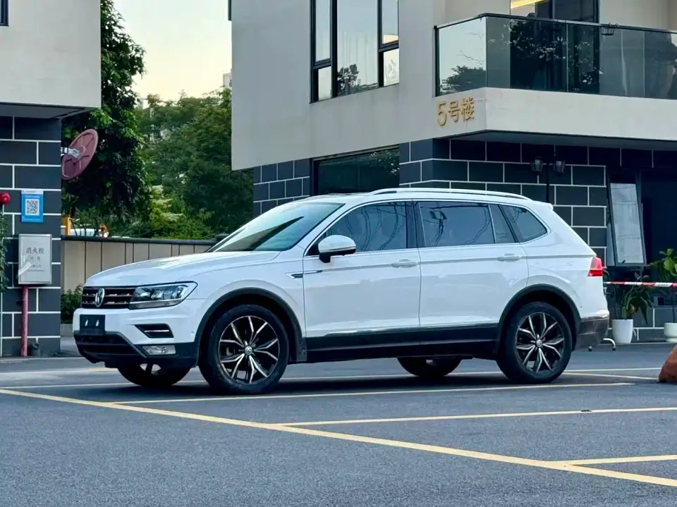 Volkswagen Tiguan L 330TSI Automatic 2WD Smart Luxury Edition China VI 2019