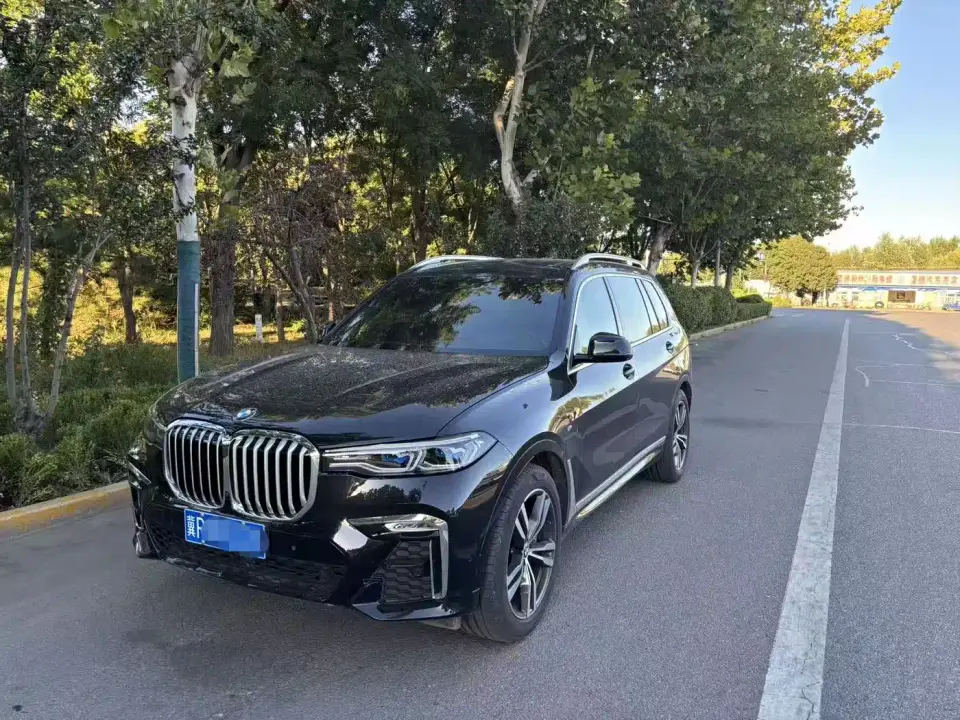 BMW X7 xDrive40i Premium M Sport Package 2021