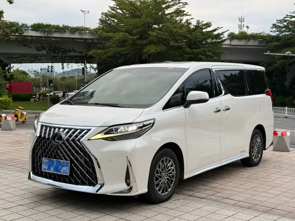 Lexus LM 300h 4-Seat Imperial Edition 2022