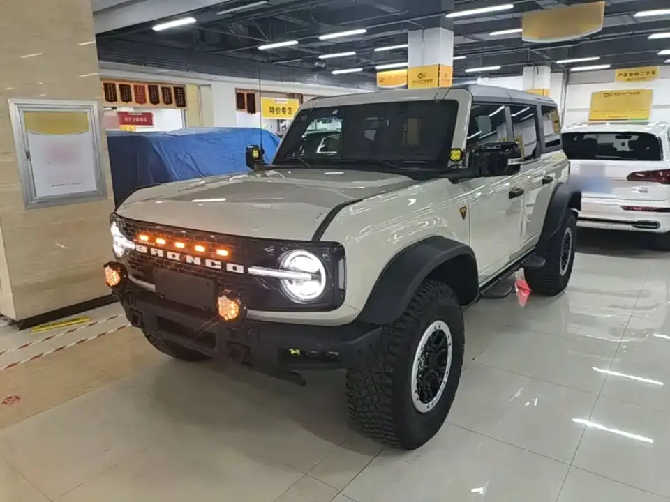 Ford Bronco 2.3T Badlands 2025