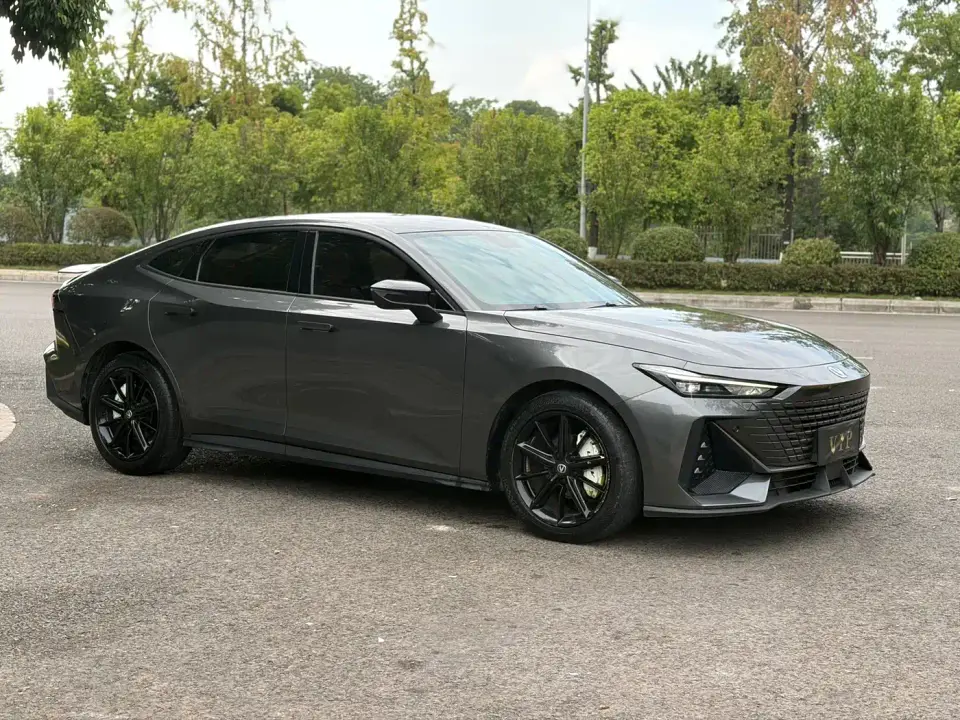 Changan UNI-V 1.5T Luxury Edition 2023