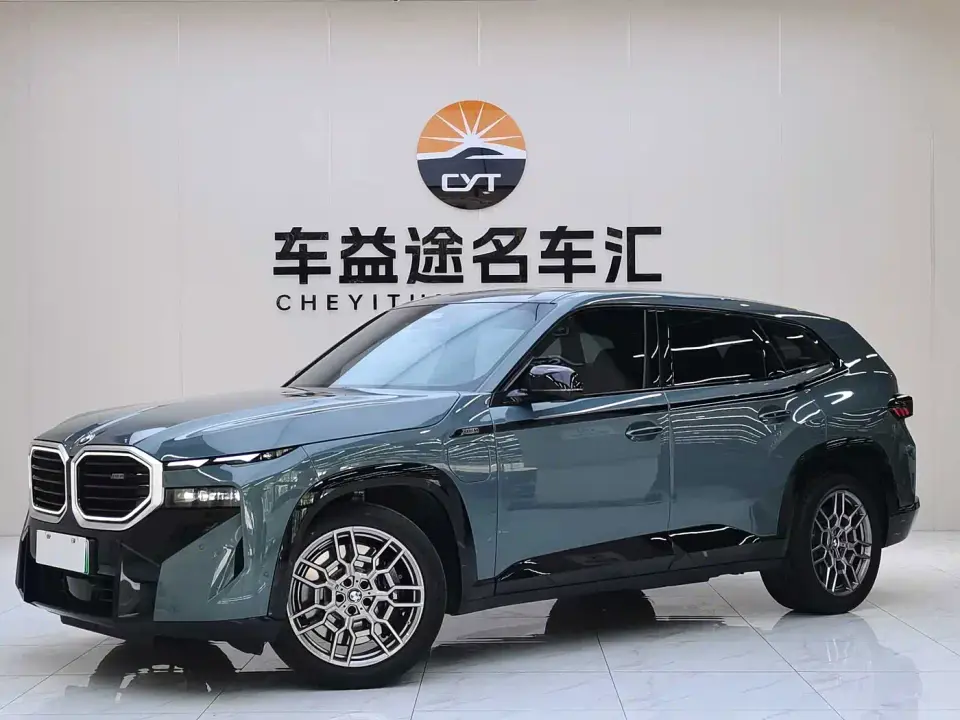 BMW XM 50e 2025