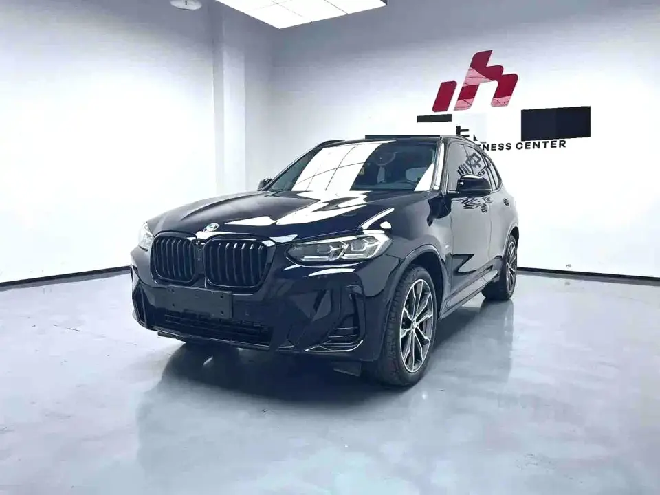 BMW X3 xDrive30i Leading M Night Package 2025